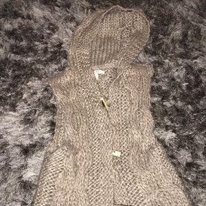 Woman’s knitted vest